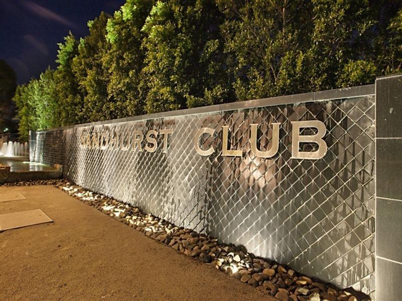 25 Barton Drive, Sandhurst VIC 3977