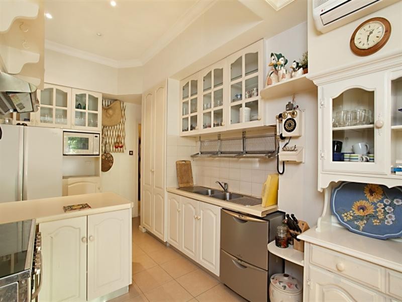 8 Nepean Highway, Aspendale VIC 3195