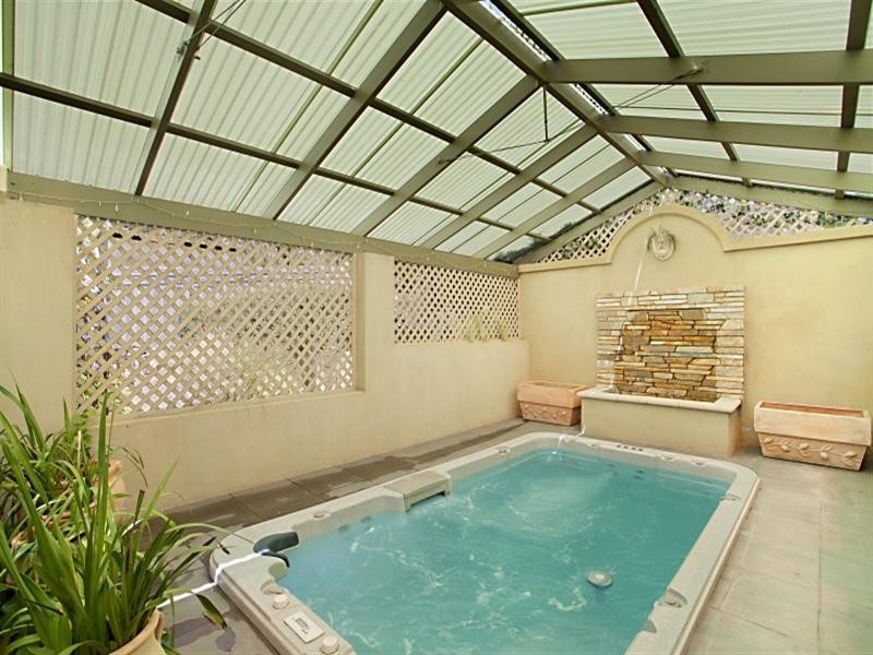 8 Nepean Highway, Aspendale VIC 3195
