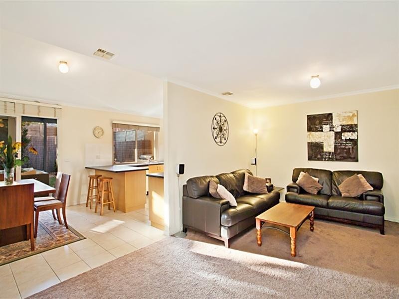 3 Warren Road, Mordialloc VIC 3195