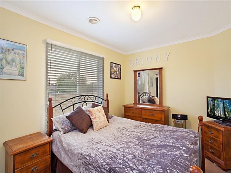 3 Warren Road, Mordialloc VIC 3195