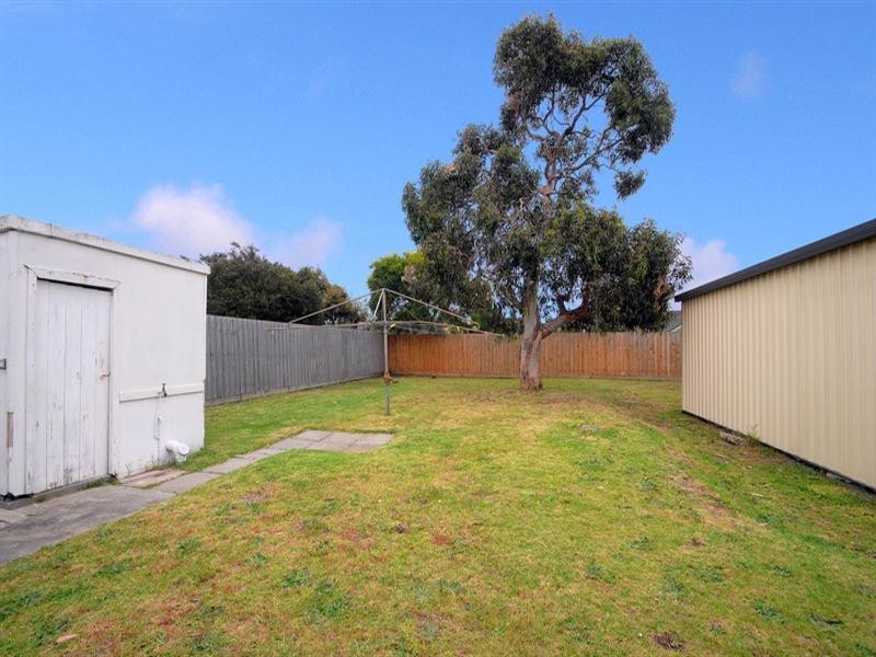 8 Lewellin Grove, Carrum VIC 3197