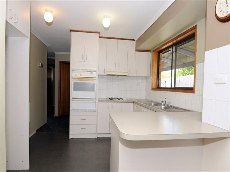 2/24 Steedman Street, Mordialloc VIC 3195