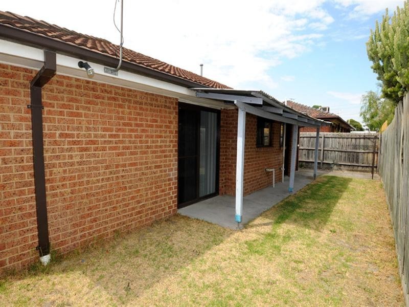 2/24 Steedman Street, Mordialloc VIC 3195