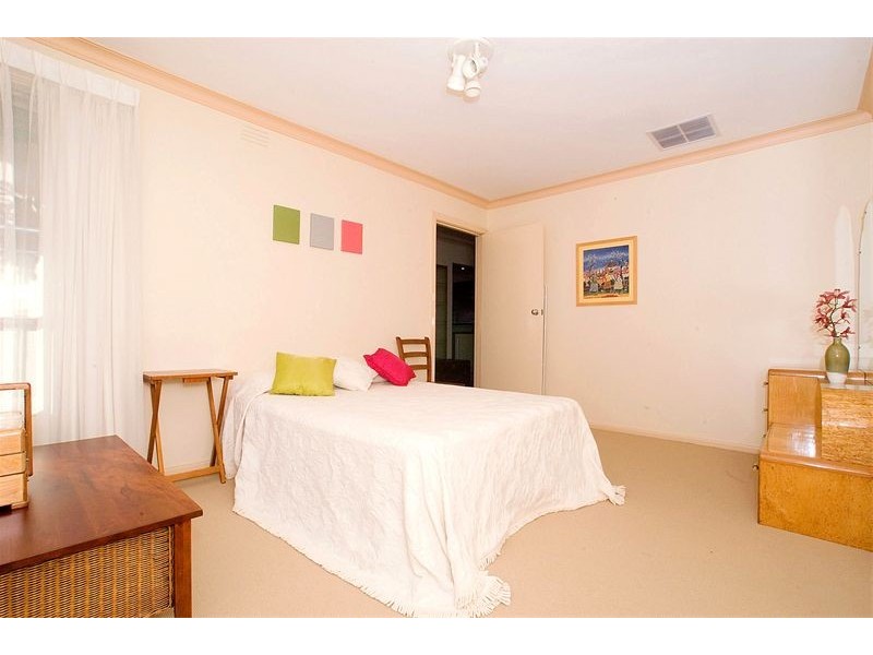 35 McSwain Street, Parkdale VIC 3195