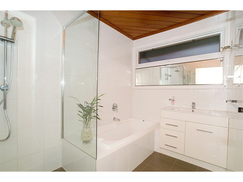 35 McSwain Street, Parkdale VIC 3195