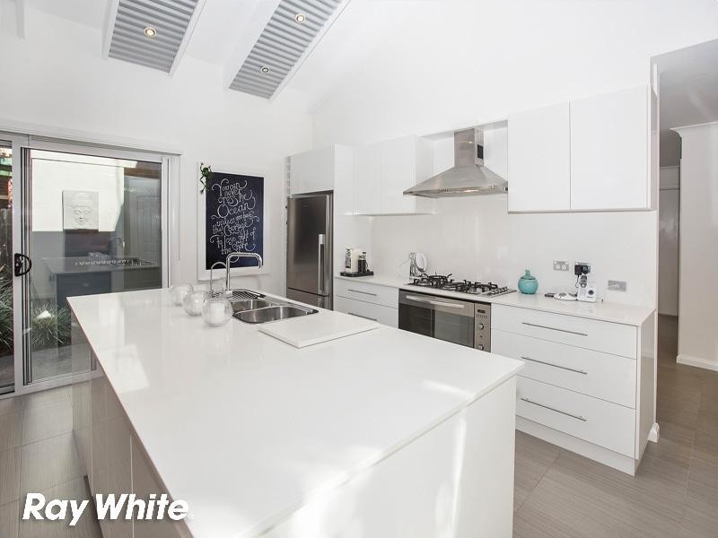 42 Kiarama Avenue, Kiama Downs NSW 2533