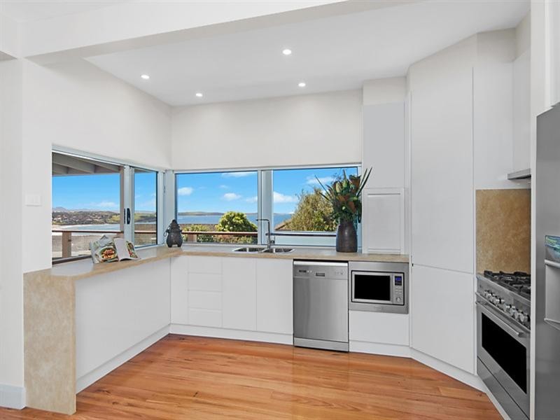 6 Bass Street, Kiama Downs NSW 2533