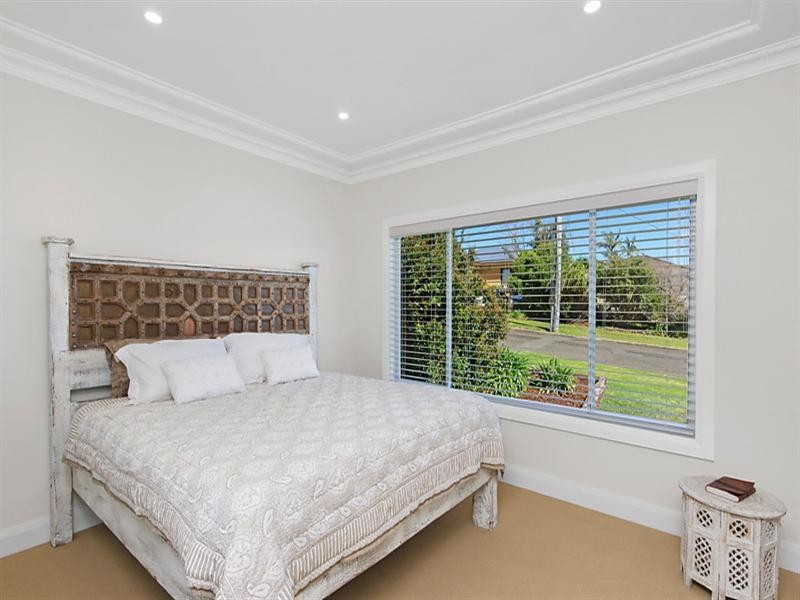 6 Bass Street, Kiama Downs NSW 2533
