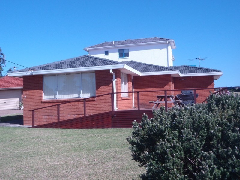 2 Towns Street, Shellharbour NSW 2529