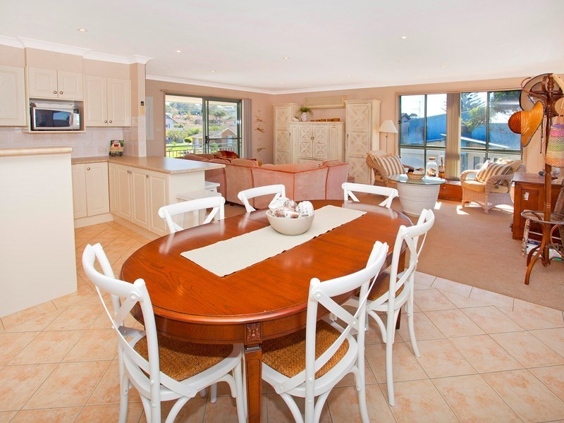 24 Kurrawa Avenue, Kiama Downs NSW 2533