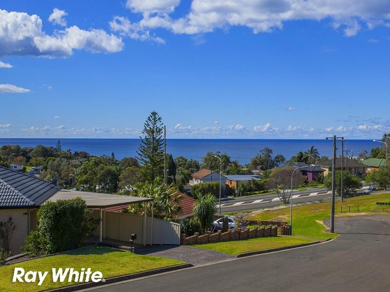 82 Barton Drive, Kiama Downs NSW 2533