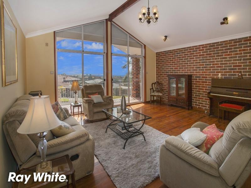 82 Barton Drive, Kiama Downs NSW 2533