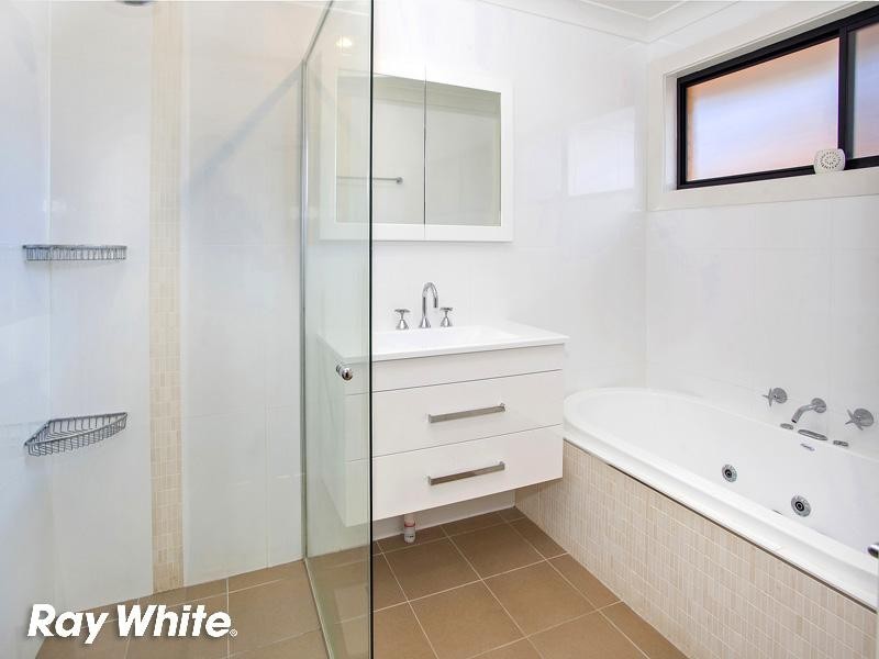 28 Hoskings Crescent, Kiama Downs NSW 2533