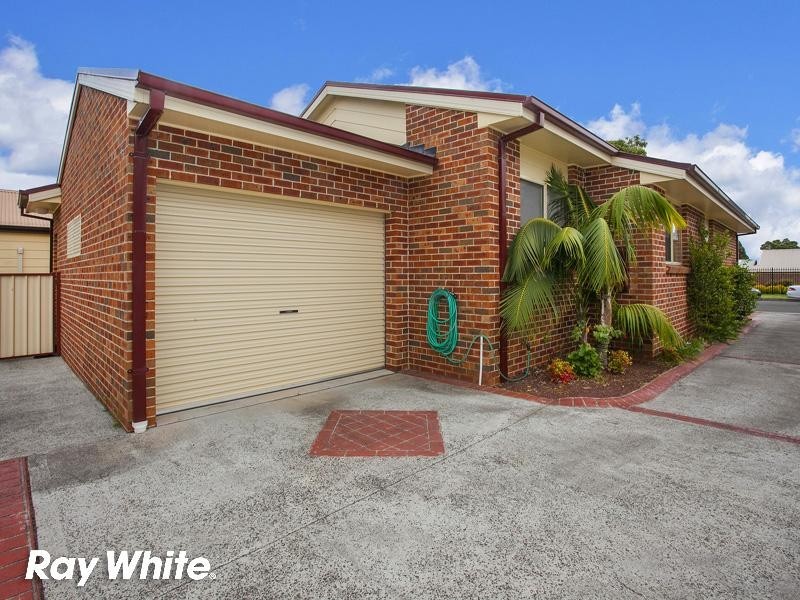 1/51 Griffiths Street, Oak Flats NSW 2529