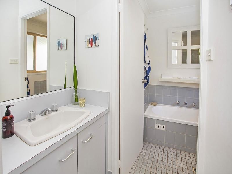 14 Barney Street, Kiama NSW 2533