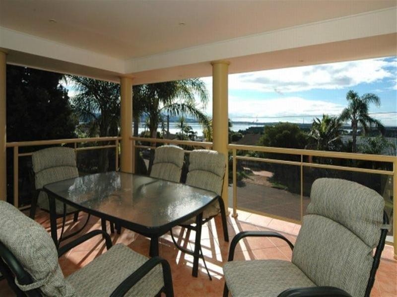 7 Porter Avenue, Mount Warrigal NSW 2528