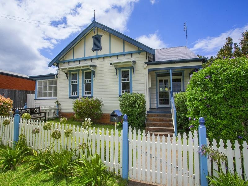 19 Barney Street, Kiama NSW 2533