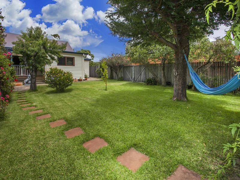 19 Barney Street, Kiama NSW 2533