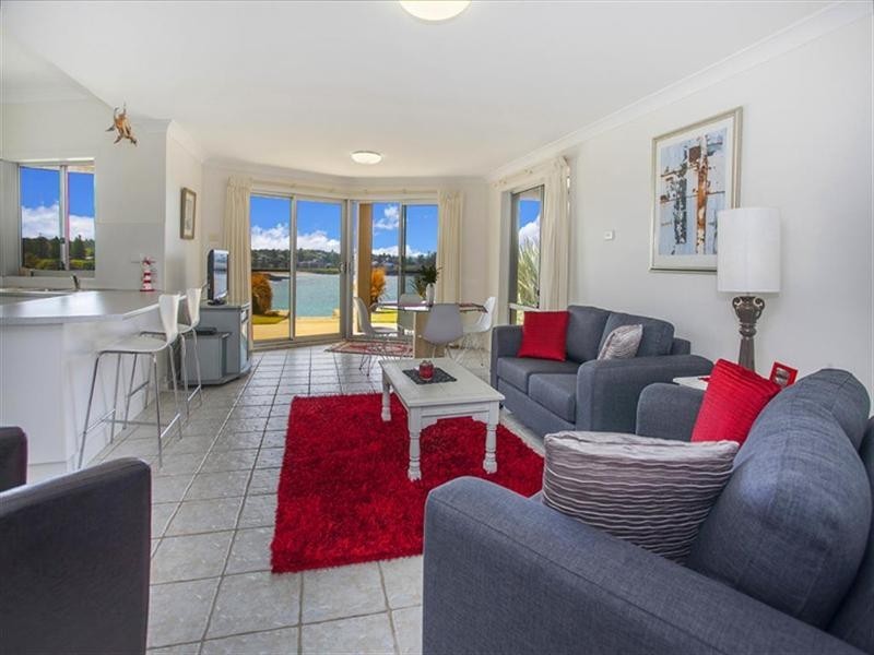 2/7 Gwinganna Avenue, Kiama NSW 2533