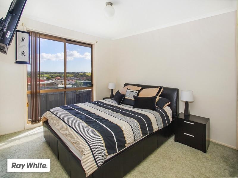 20 Fields Drive, Albion Park NSW 2527