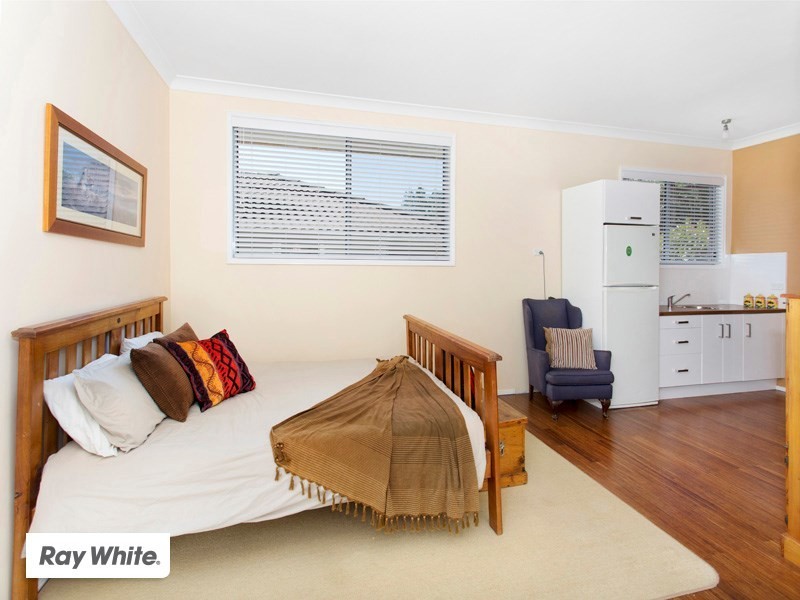 27 Barton Drive, Kiama Downs NSW 2533