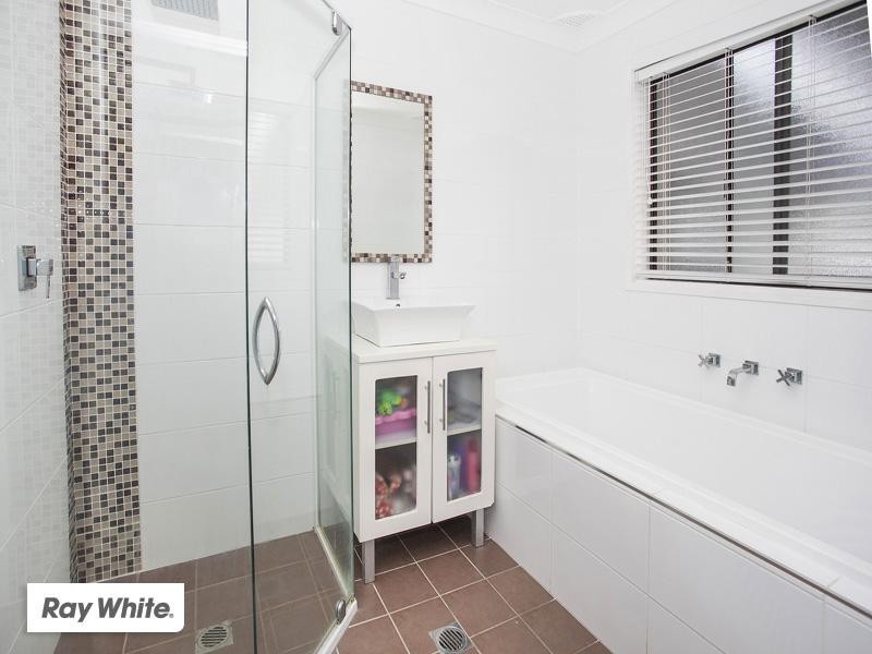 42 Cameron Crescent, Kiama Downs NSW 2533