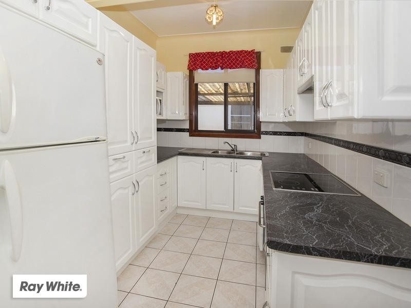 48 Barnes Street, Berkeley NSW 2506