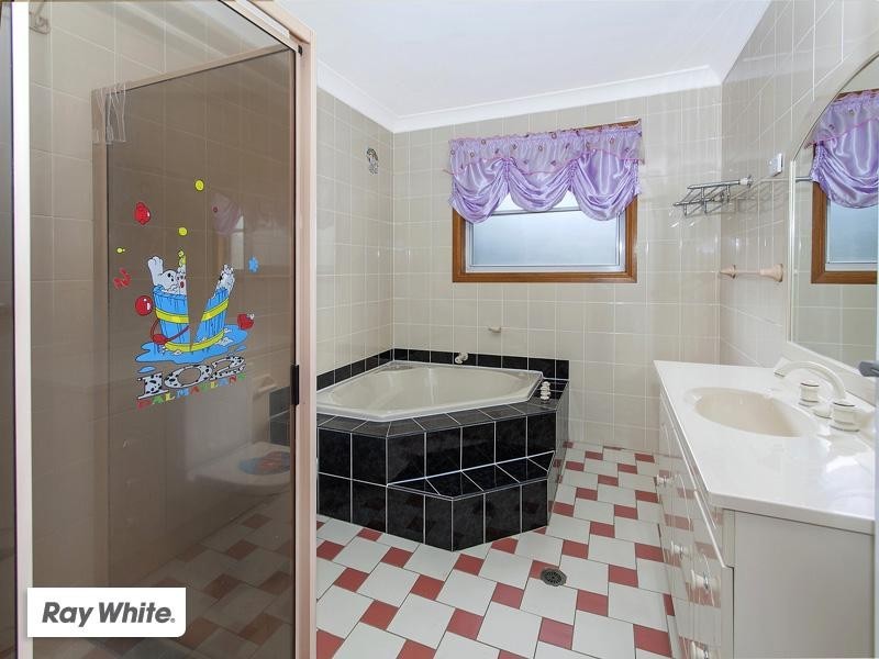 32 Hollings Drive, Kiama Downs NSW 2533