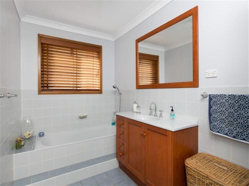 18 Cullen Drive, Kiama Downs NSW 2533