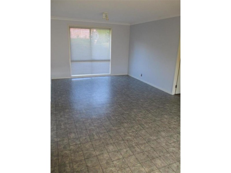 10 Tully Crescent, Albion Park NSW 2527