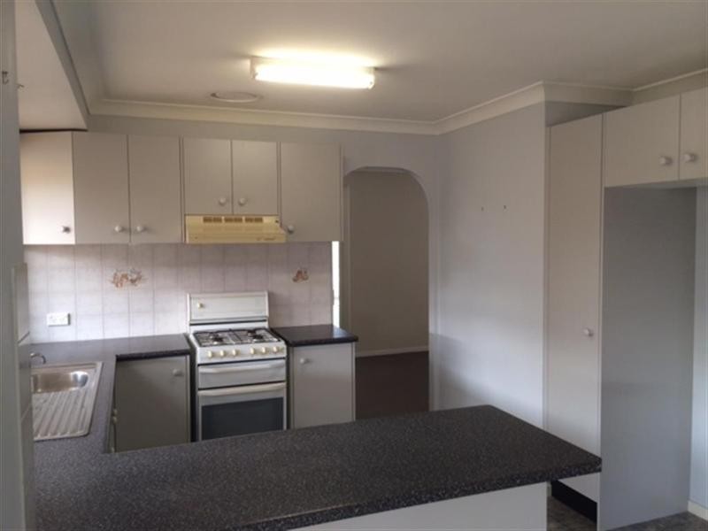10 Tully Crescent, Albion Park NSW 2527