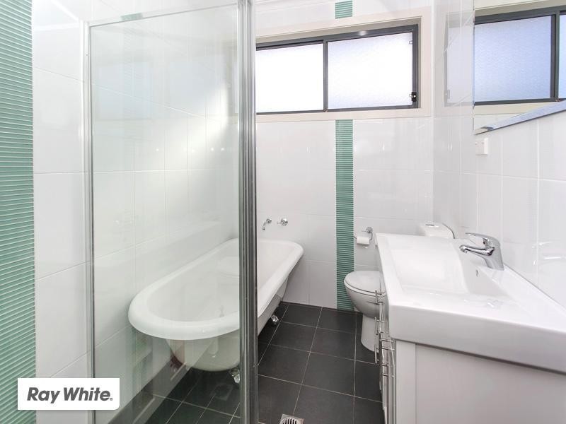 128 Riverside Drive, Kiama Downs NSW 2533