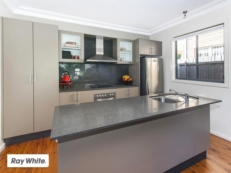 128 Riverside Drive, Kiama Downs NSW 2533