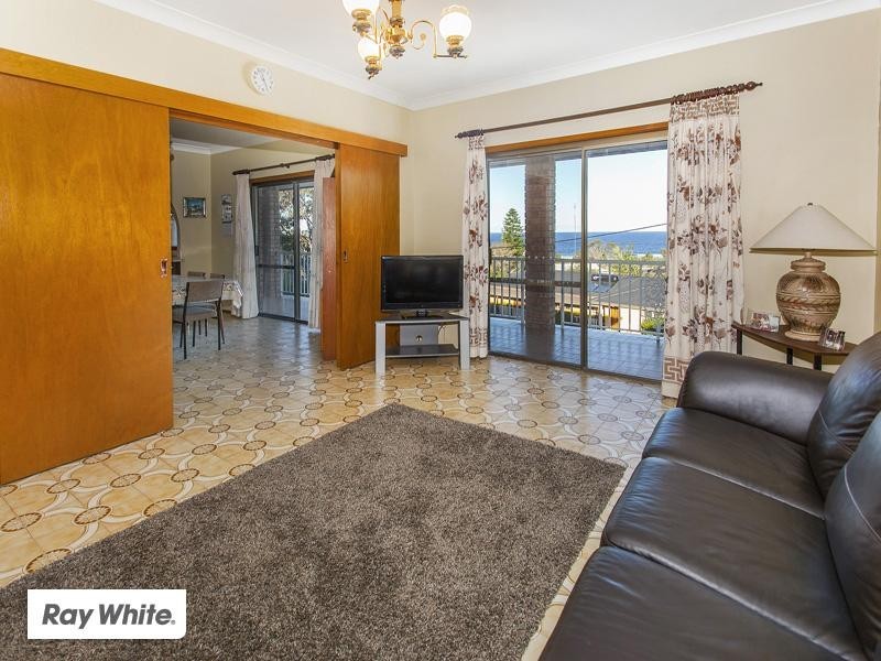 13 Clarke Street, Kiama Downs NSW 2533