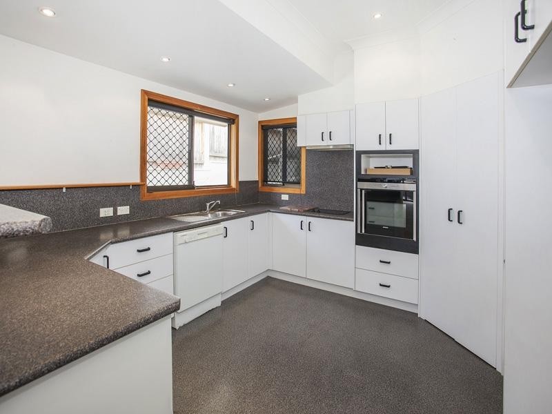 8 Barney Street, Kiama NSW 2533