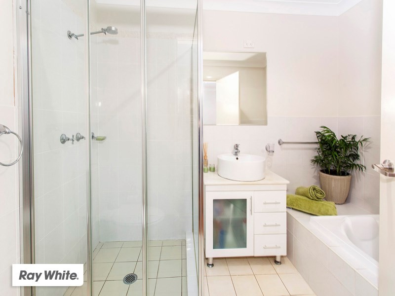 8 Price Avenue, Kiama NSW 2533