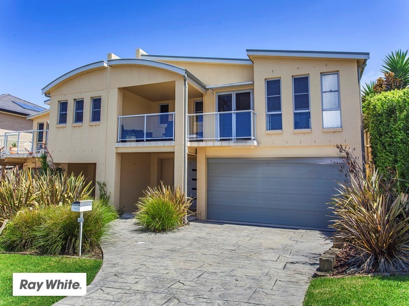 8 Price Avenue, Kiama NSW 2533