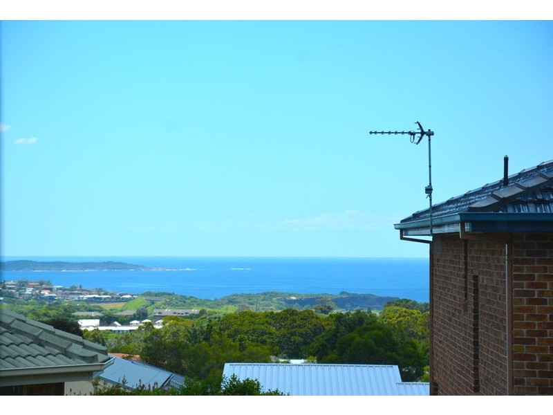 8 Price Avenue, Kiama NSW 2533