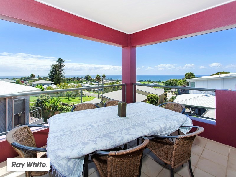 8 Dudgeon Street, Kiama NSW 2533