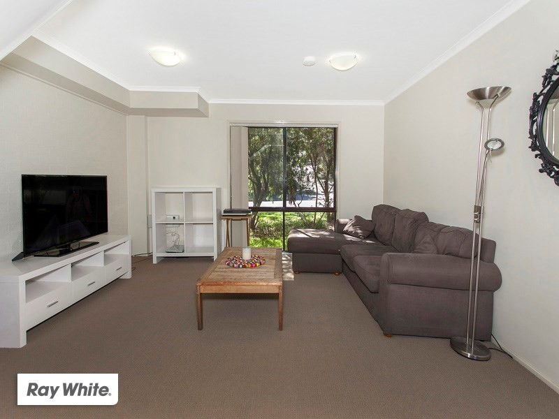 2/33 Tarrant Avenue, Kiama Downs NSW 2533