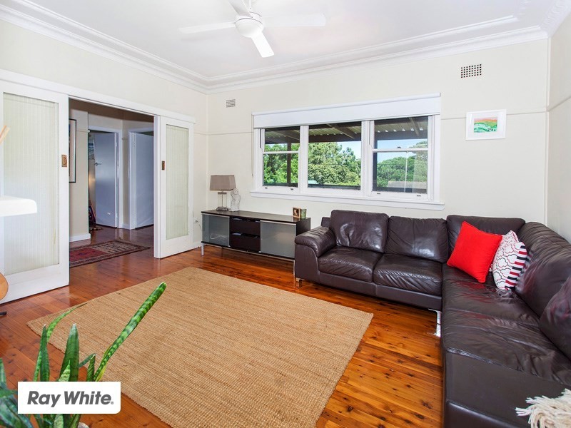 14 Henley Avenue, Kiama NSW 2533