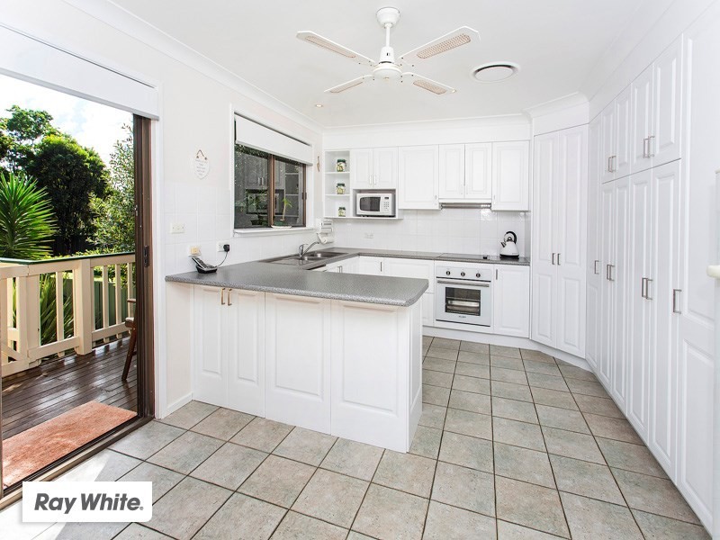 6 Perry Place, Kiama Downs NSW 2533