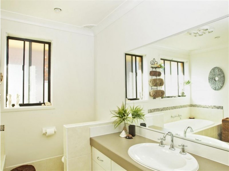 13 Hoskings Crescent, Kiama Downs NSW 2533