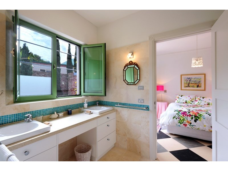 10 Seaview Street, Kiama NSW 2533