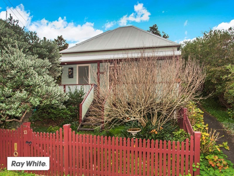 13 Minnamurra Street, Kiama NSW 2533