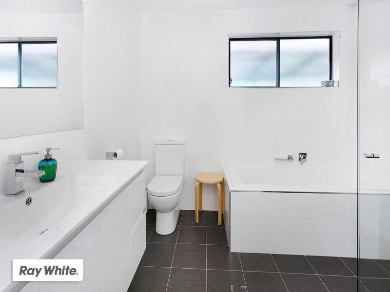 30 Alexander Avenue, Kiama Downs NSW 2533