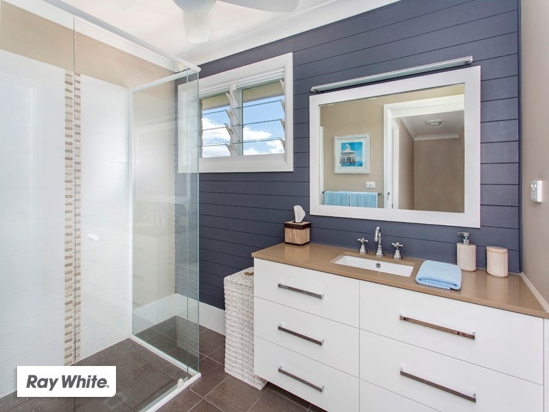 18 Golfers Parade, Kiama Downs NSW 2533