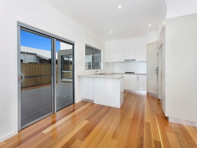 18 Arnold Crescent, Kiama NSW 2533