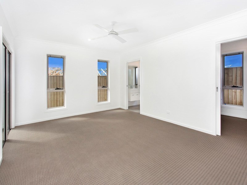 18 Arnold Crescent, Kiama NSW 2533